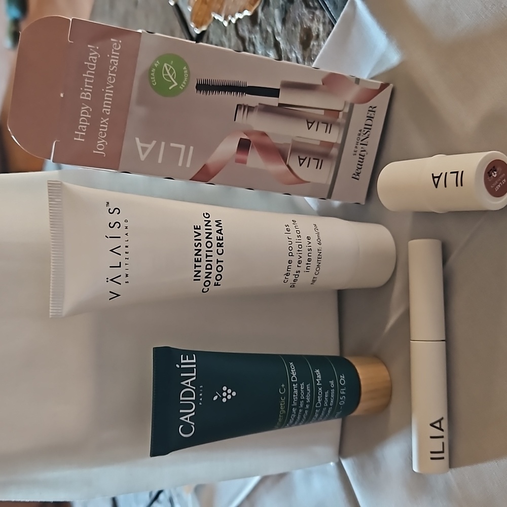 NWT Ilia, Valaiss, Caudalie beauty items